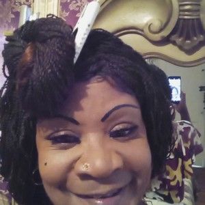 Meet your Posher, Gloria